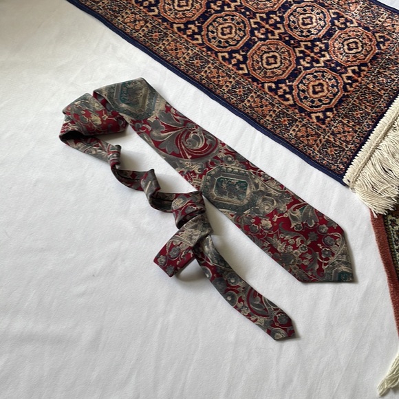 Eaton’s neck tie made in Canada silk distinct late 20th century pattern - Picture 3 of 7